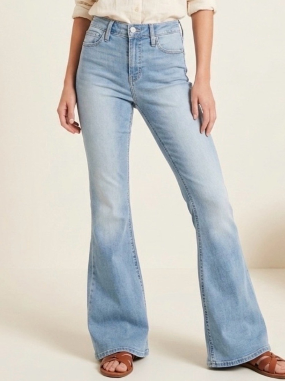 Hollister Light Wash High Rise Flare Jeans 4 / 27